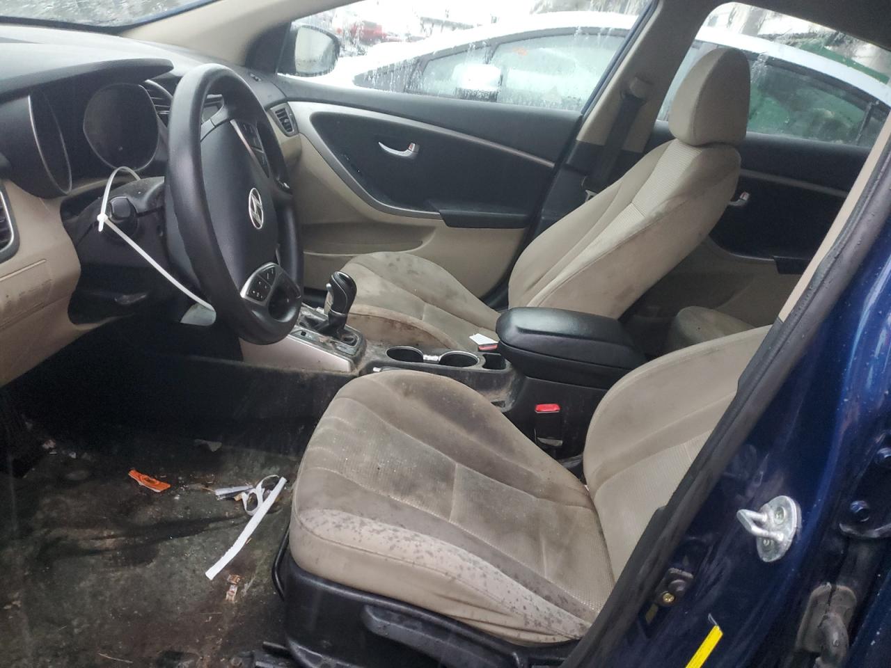 2013 Hyundai Elantra - Image 7