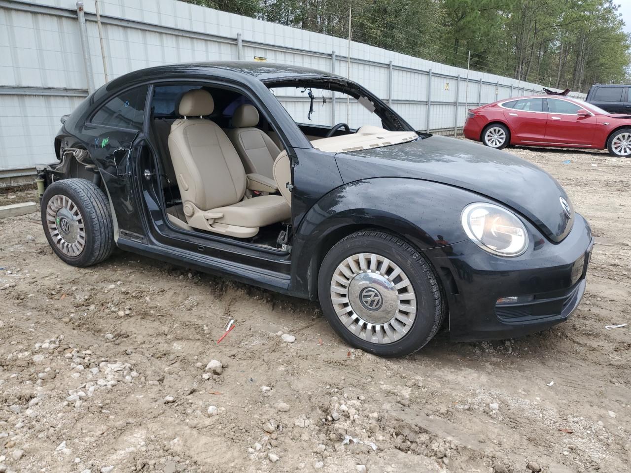 2016 Volkswagen Beetle - Image 4