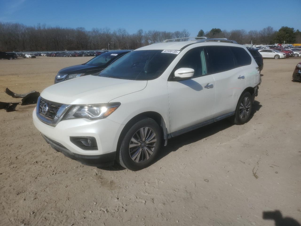 2019 Nissan Pathfinder - Image 1