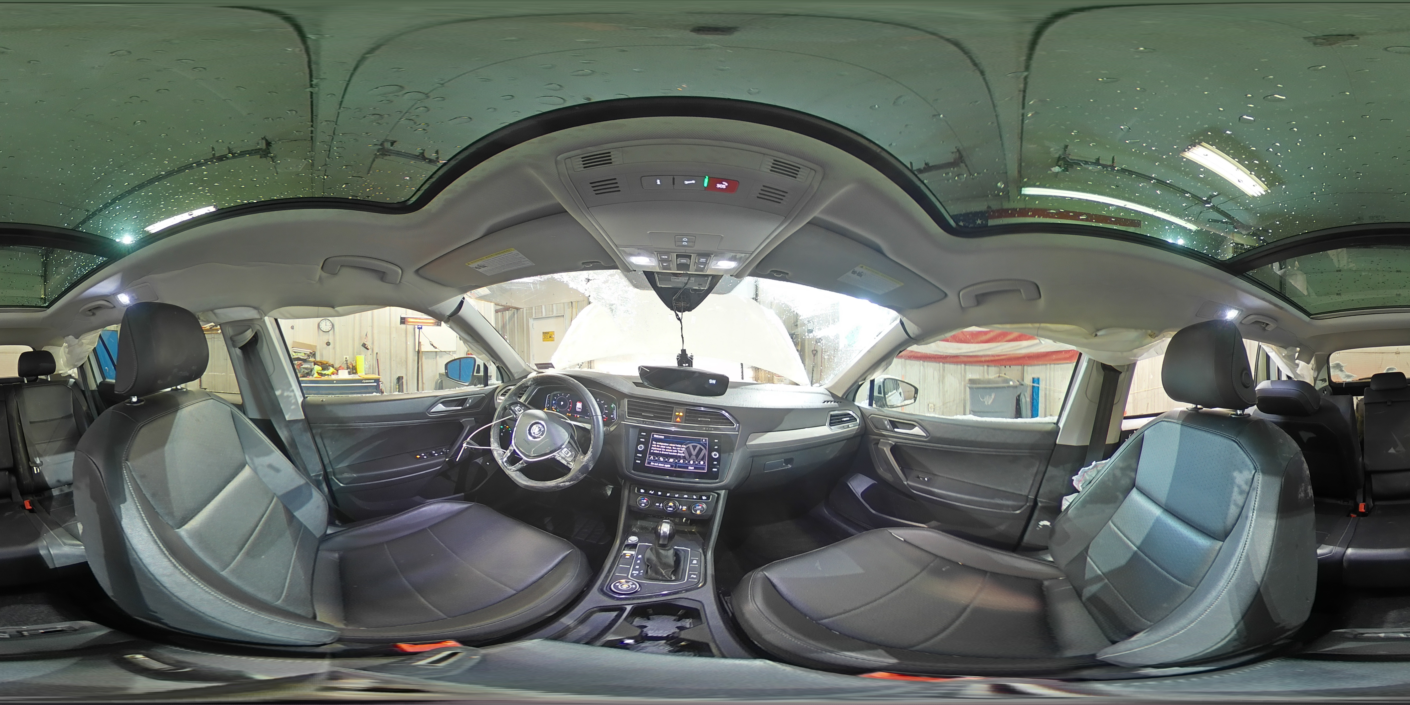 2020 Volkswagen Tiguan - Image 14