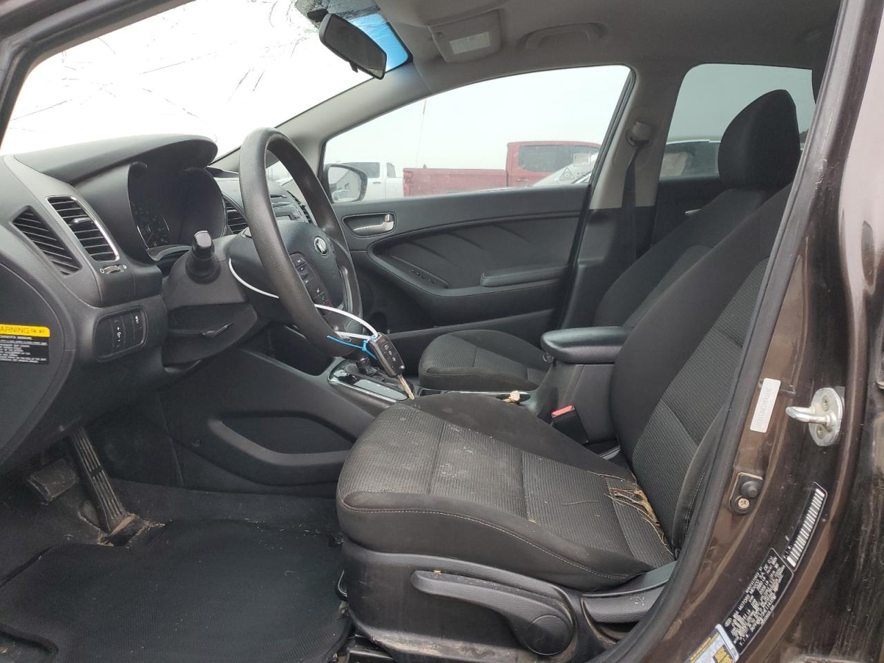 2017 Kia Forte - Image 7
