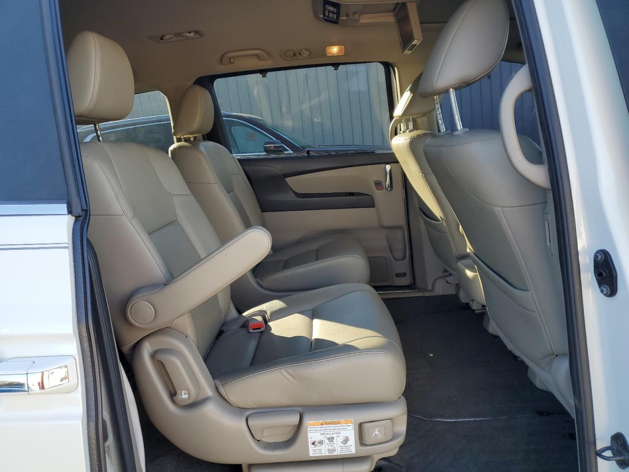 2015 Honda Odyssey - Image 10