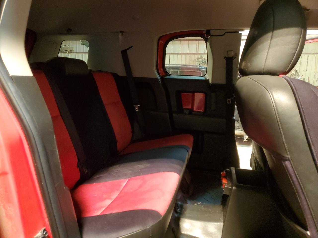 2012 Toyota FJ Cruiser - Image 11