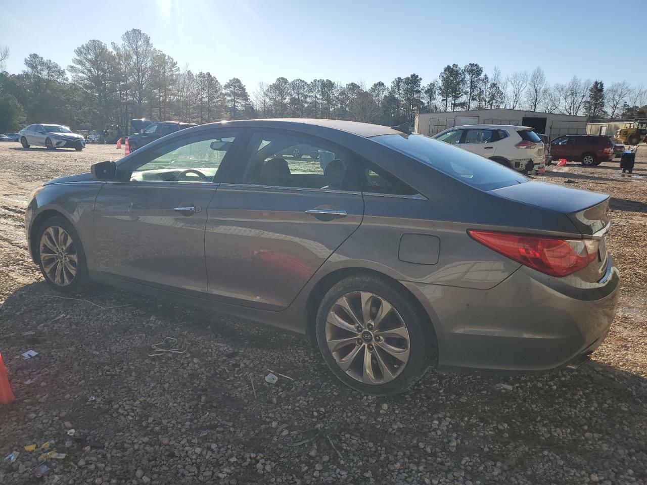 2011 Hyundai Sonata - Image 2