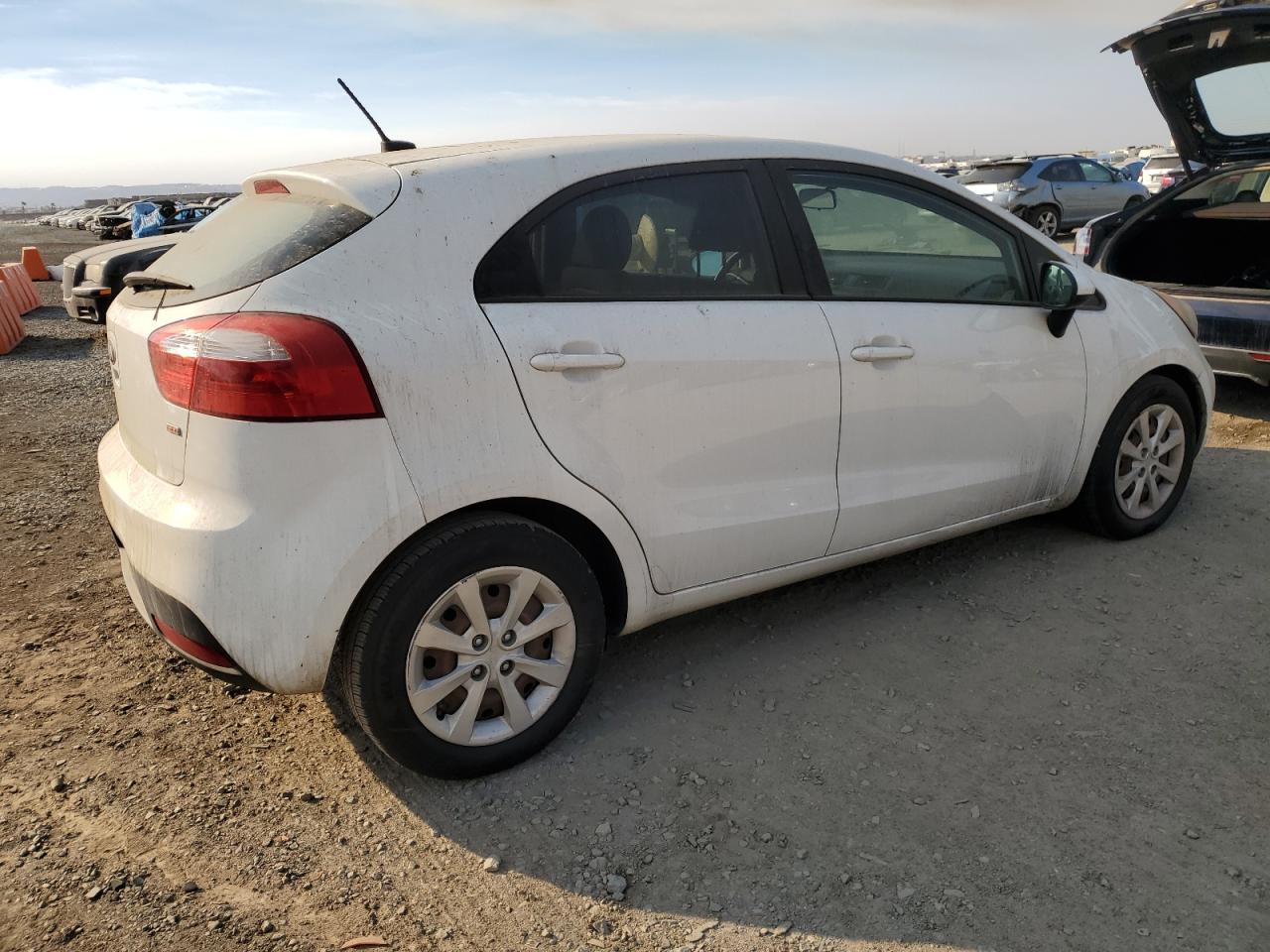 VIN KNADM5A38D6176242 2013 KIA RIO no.3