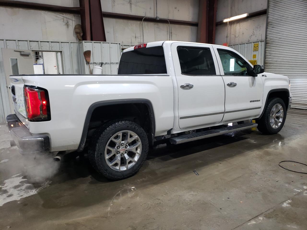 2017 GMC Sierra - Image 3