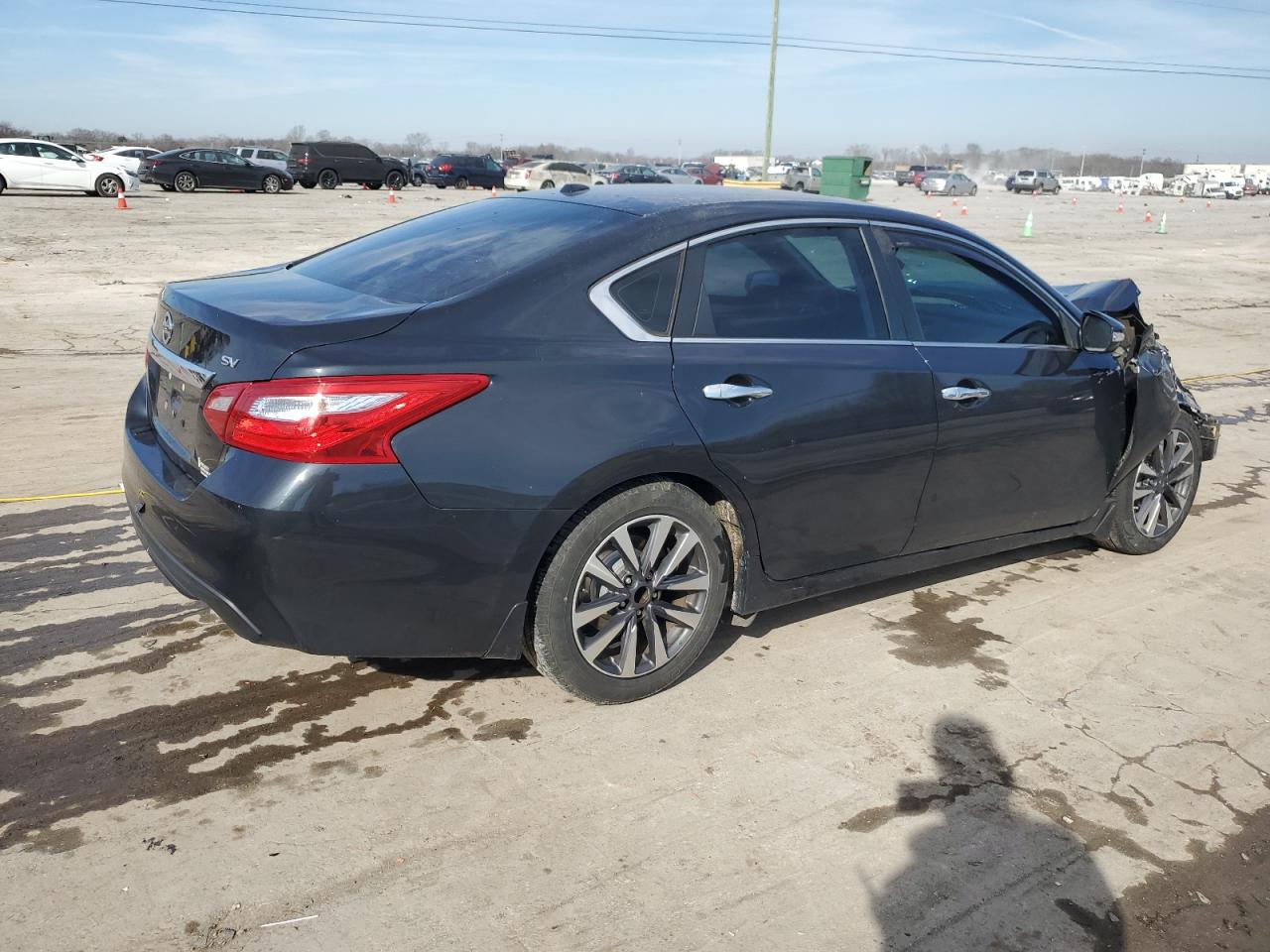 2017 Nissan Altima - Image 3