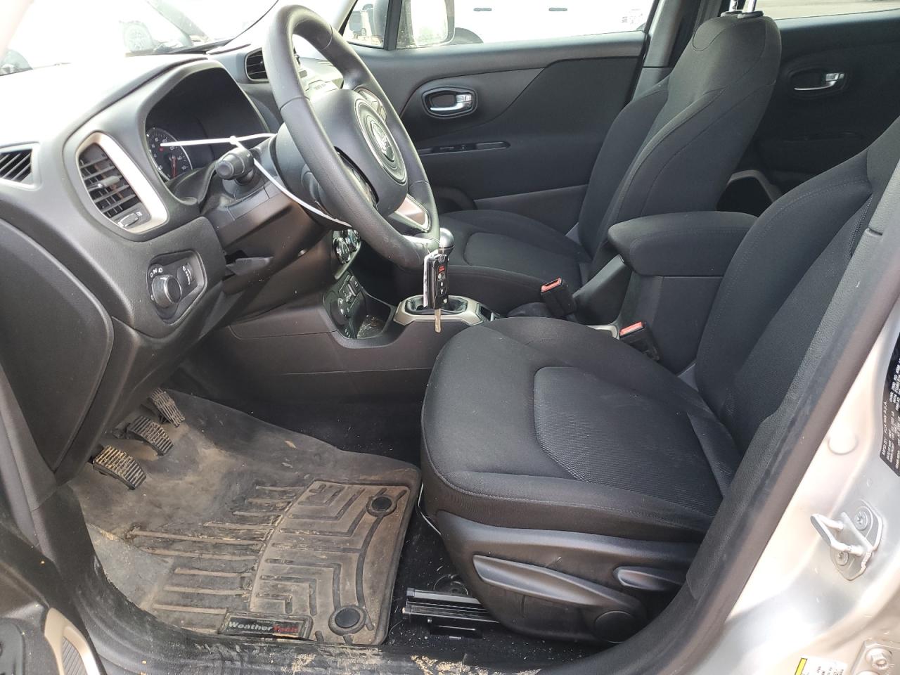 2016 Jeep Renegade - Image 7