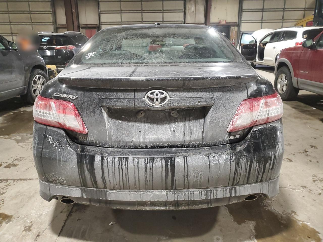 2010 Toyota Camry - Image 6