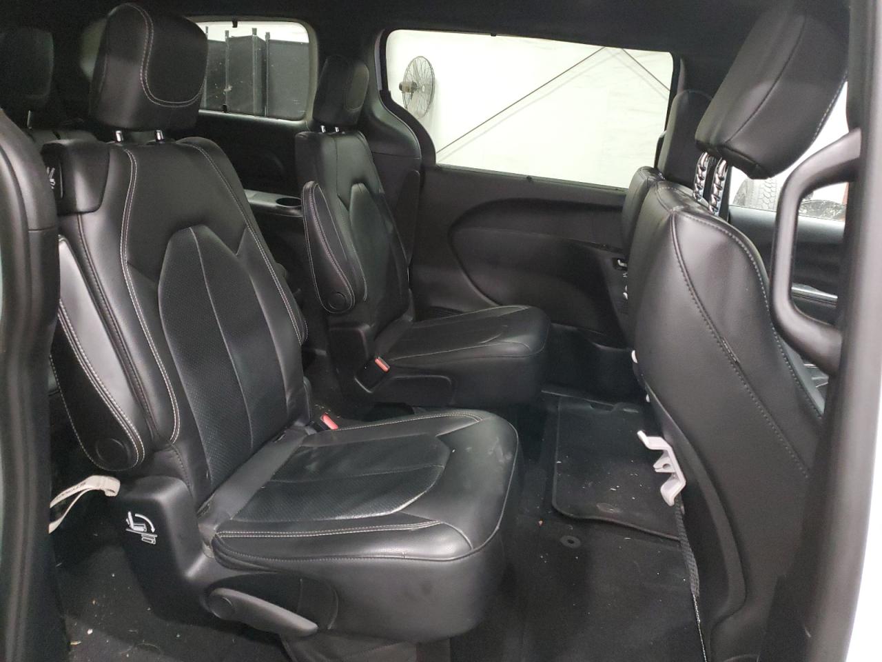 2021 Chrysler Pacifica - Image 11