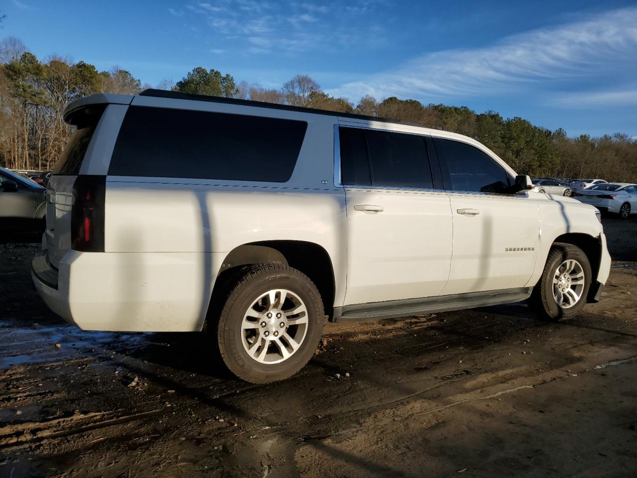 2016 Chevrolet Suburban - Image 3