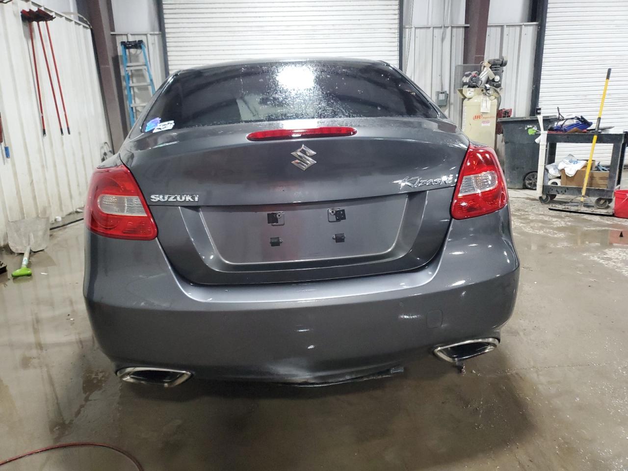 2010 Suzuki Kizashi - Image 6