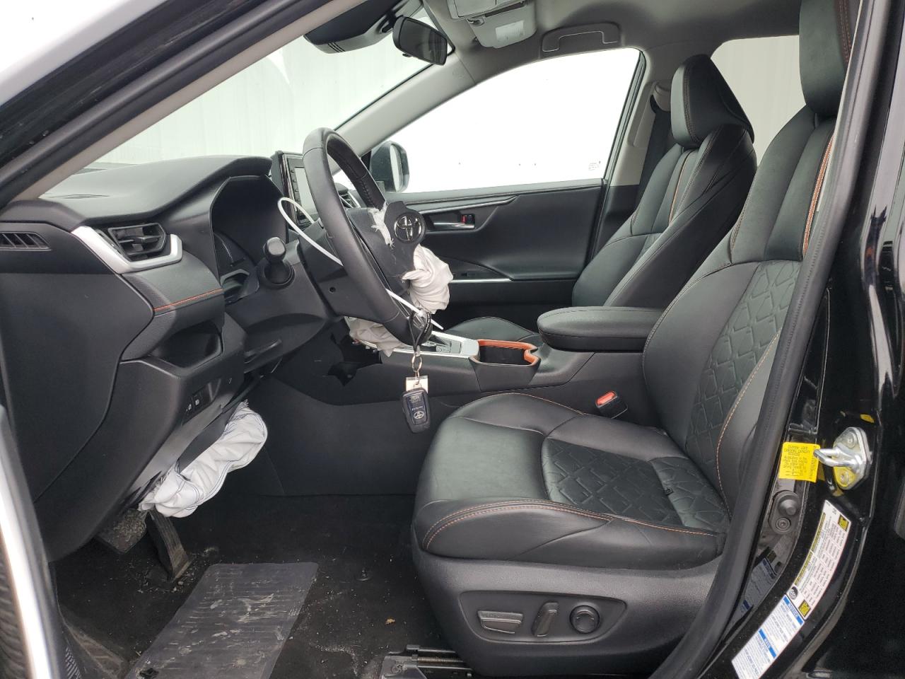2022 Toyota RAV 4 - Image 7