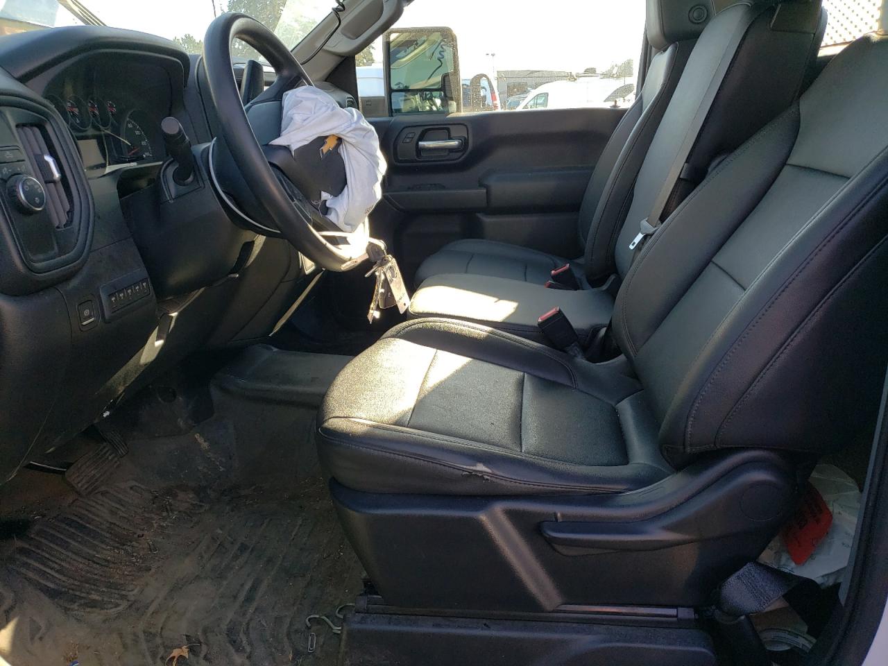 2022 Chevrolet Silverado - Image 7