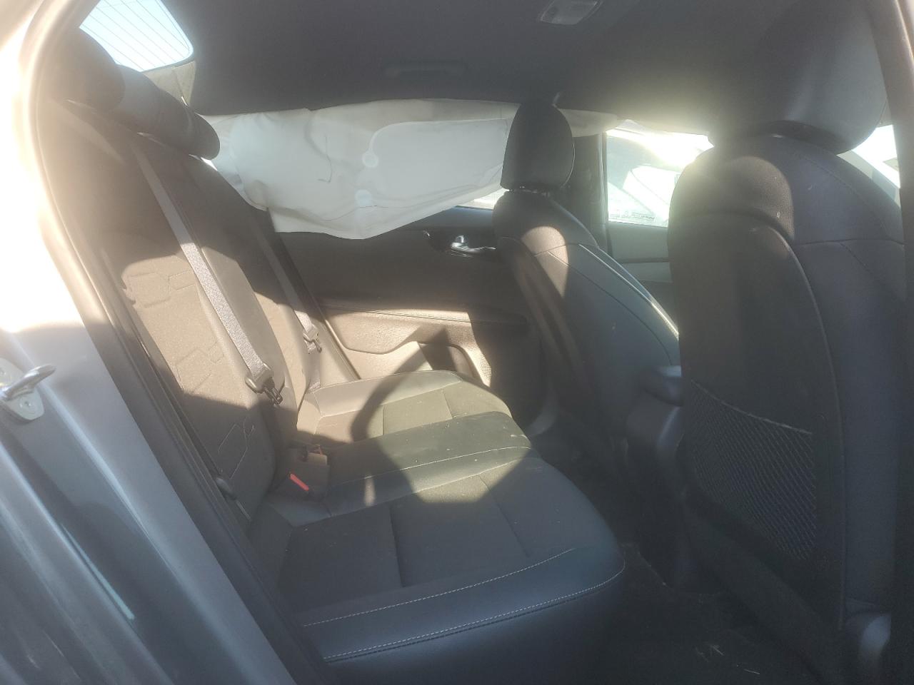 2023 Kia Forte - Image 11