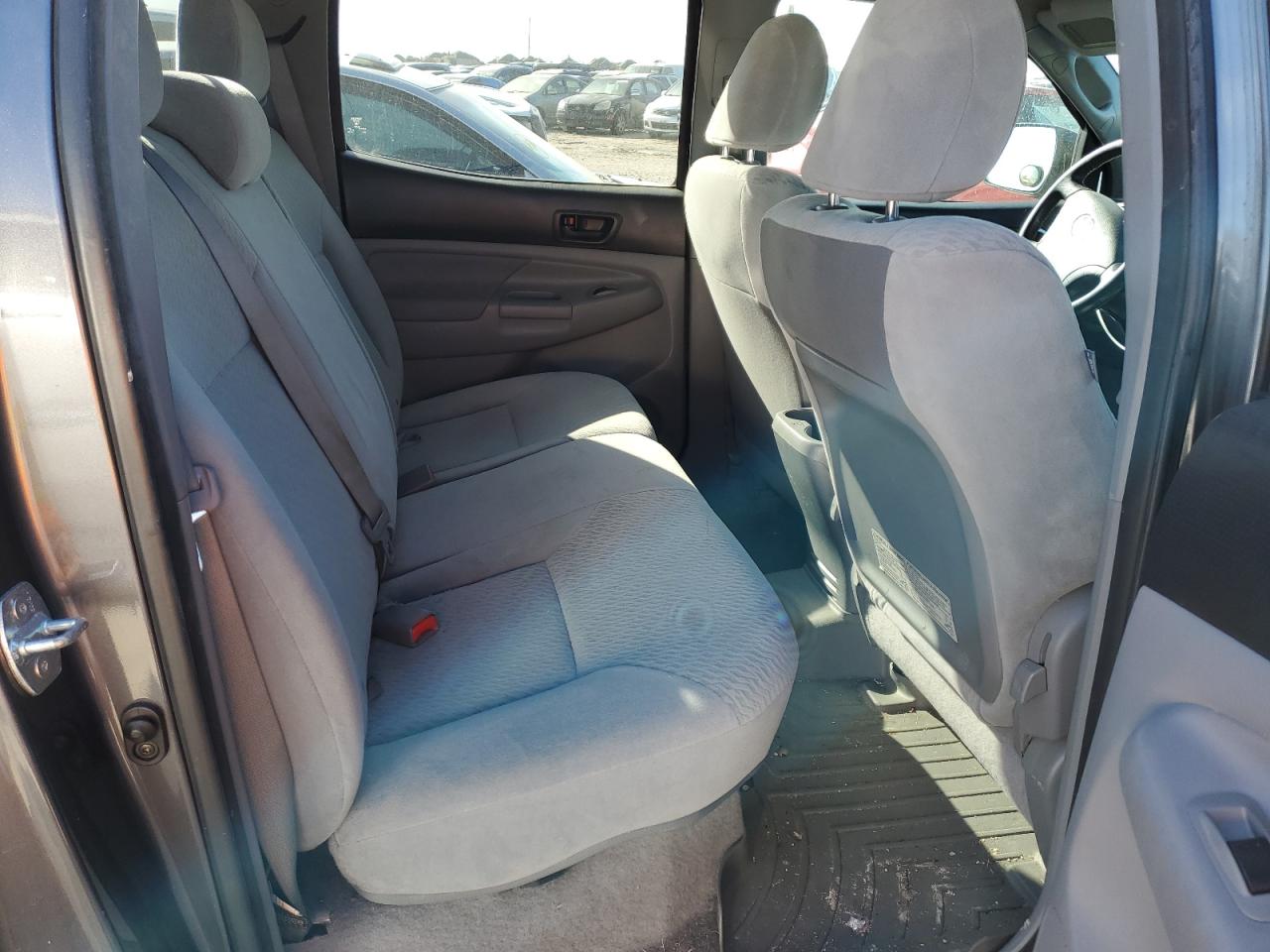2011 Toyota Tacoma - Image 10