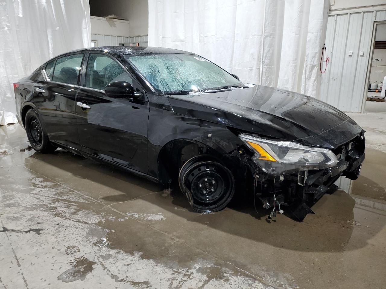 2020 Nissan Altima - Image 4
