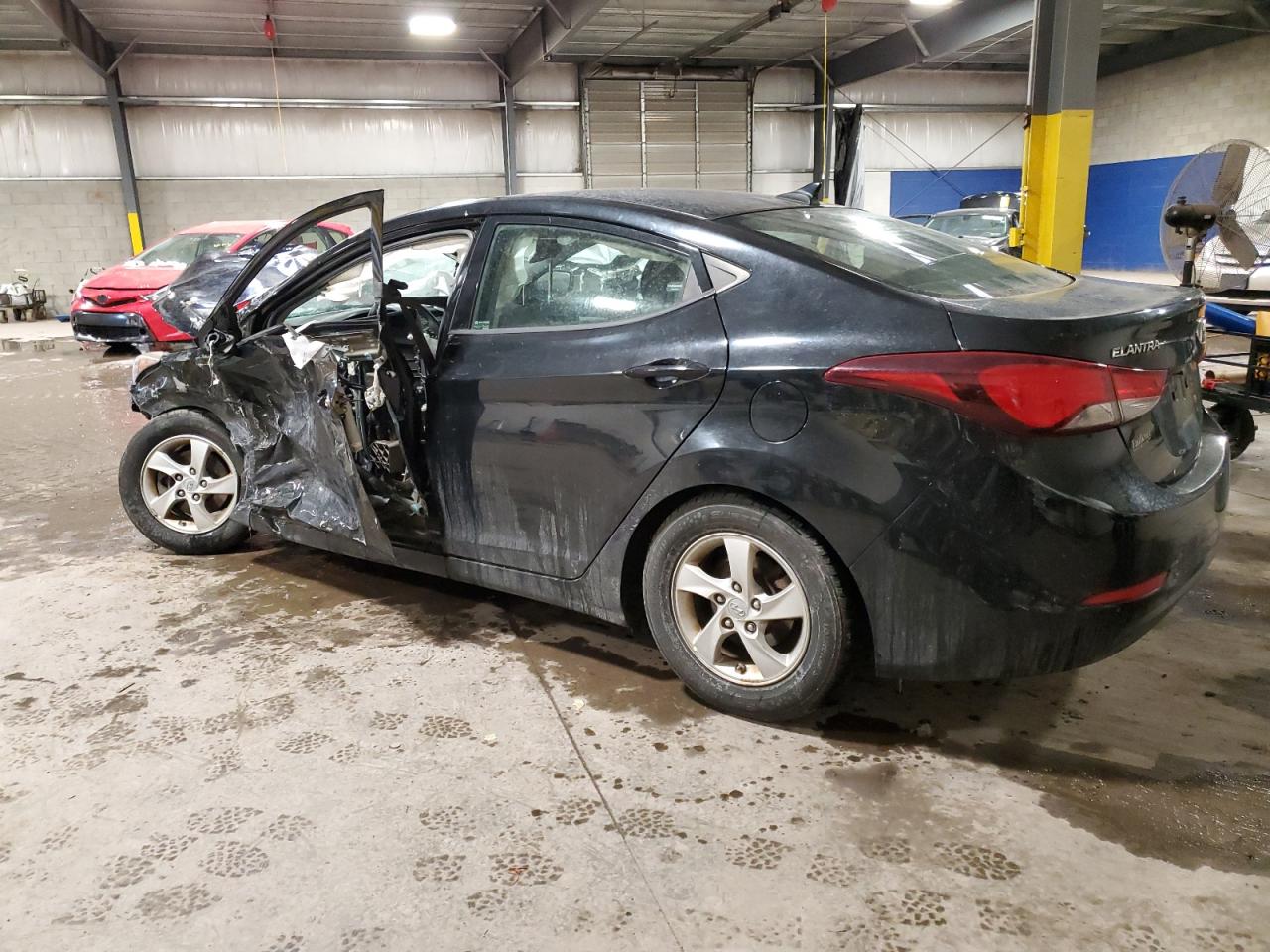 2014 Hyundai Elantra - Image 2