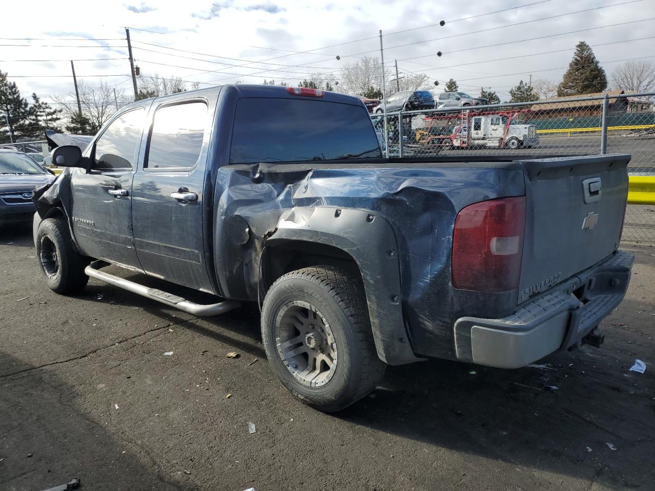 2007 Chevrolet Silverado - Image 2
