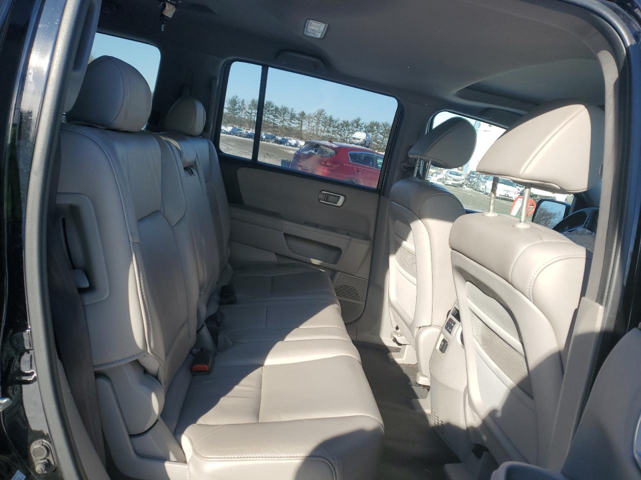 2011 Honda Pilot - Image 11