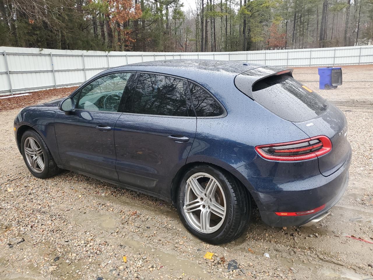 2017 Porsche Macan - Image 2