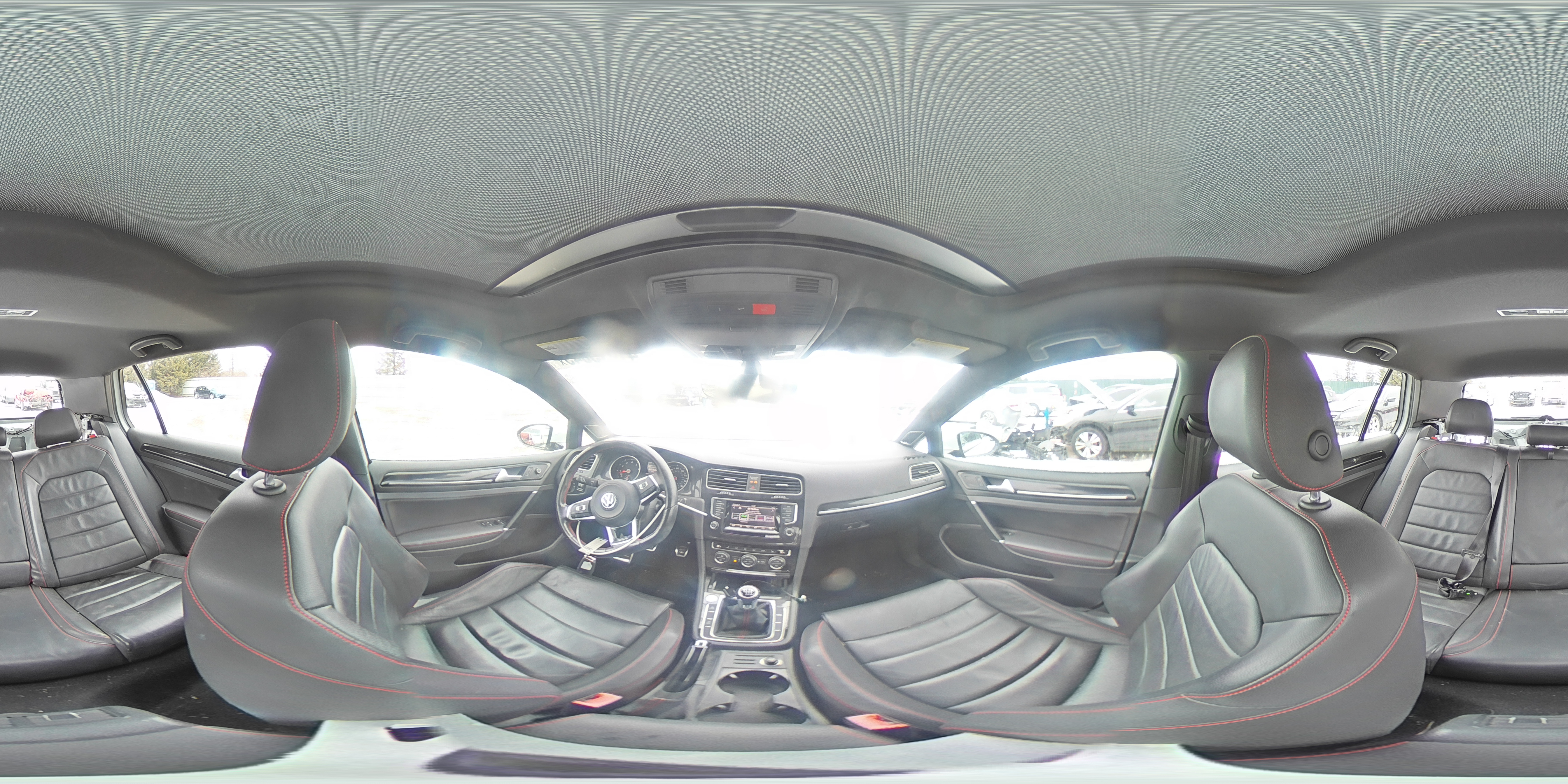 2015 Volkswagen GTI - Image 12