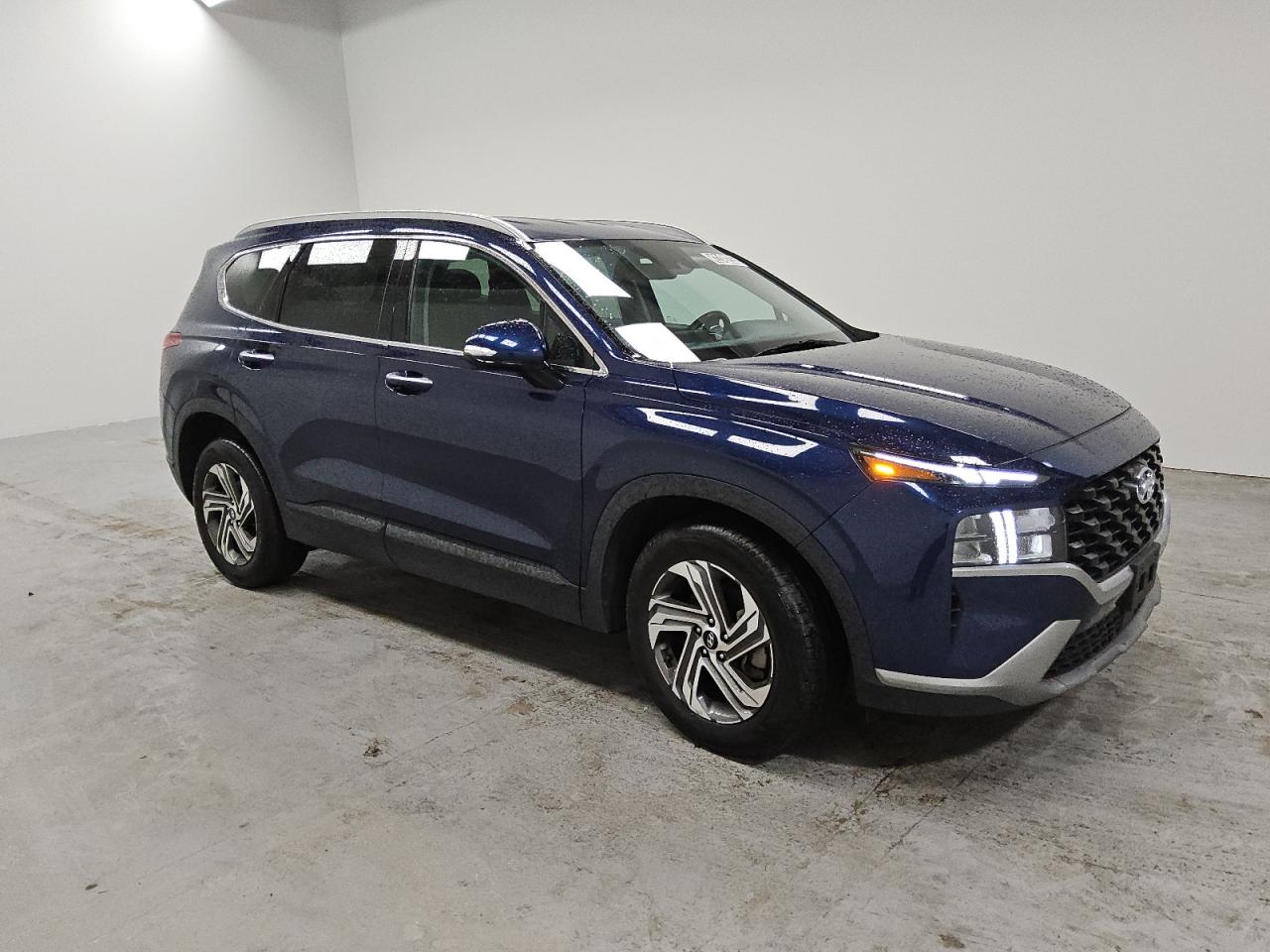 2023 Hyundai Santa Fe - Image 4