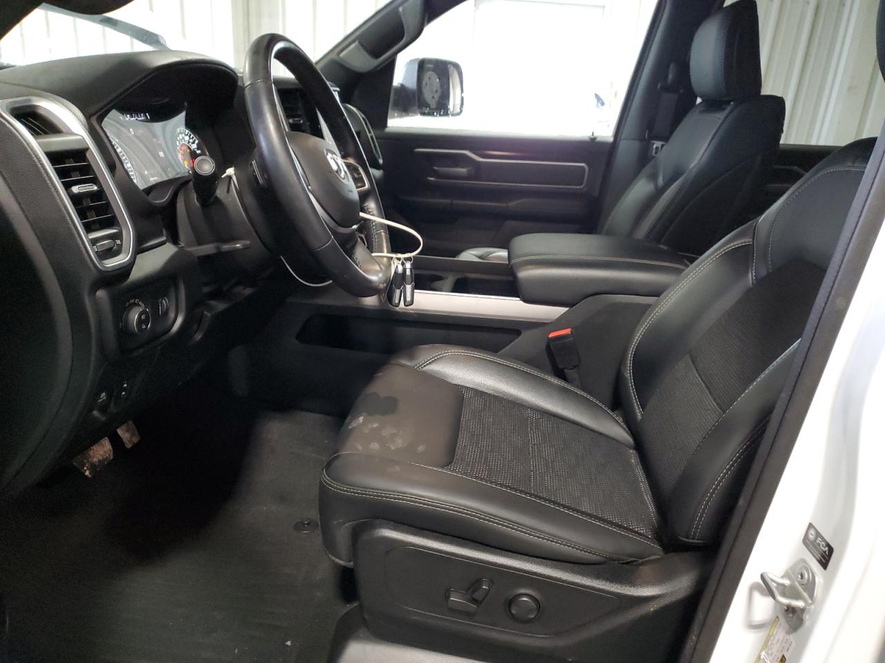 2022 RAM 1500 - Image 7