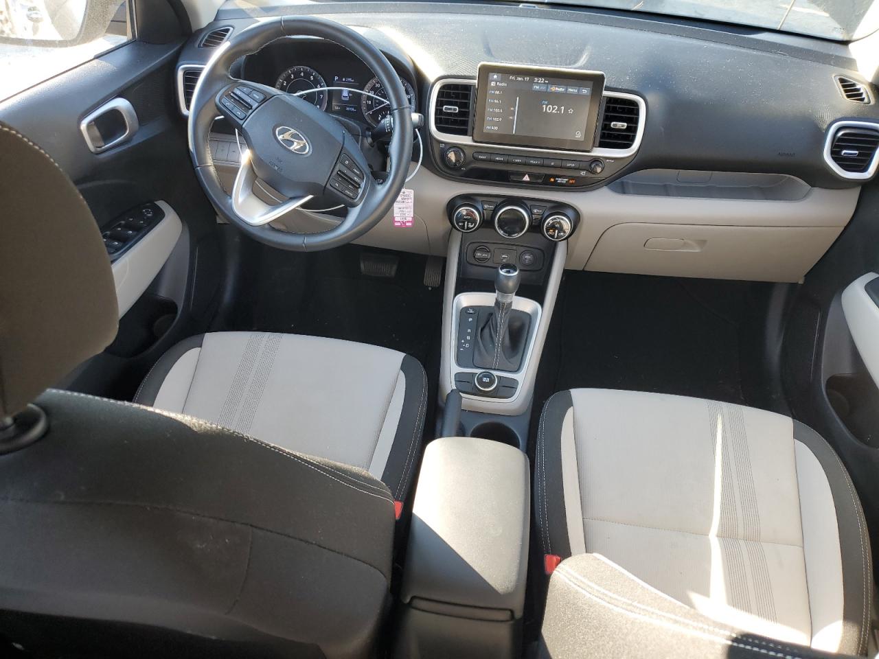 2021 Hyundai Venue - Image 8