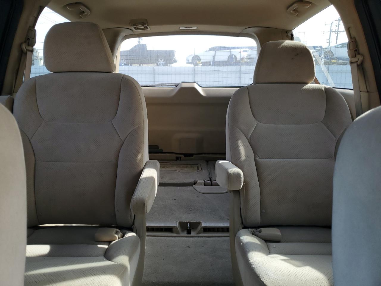 2007 Honda Odyssey - Image 10
