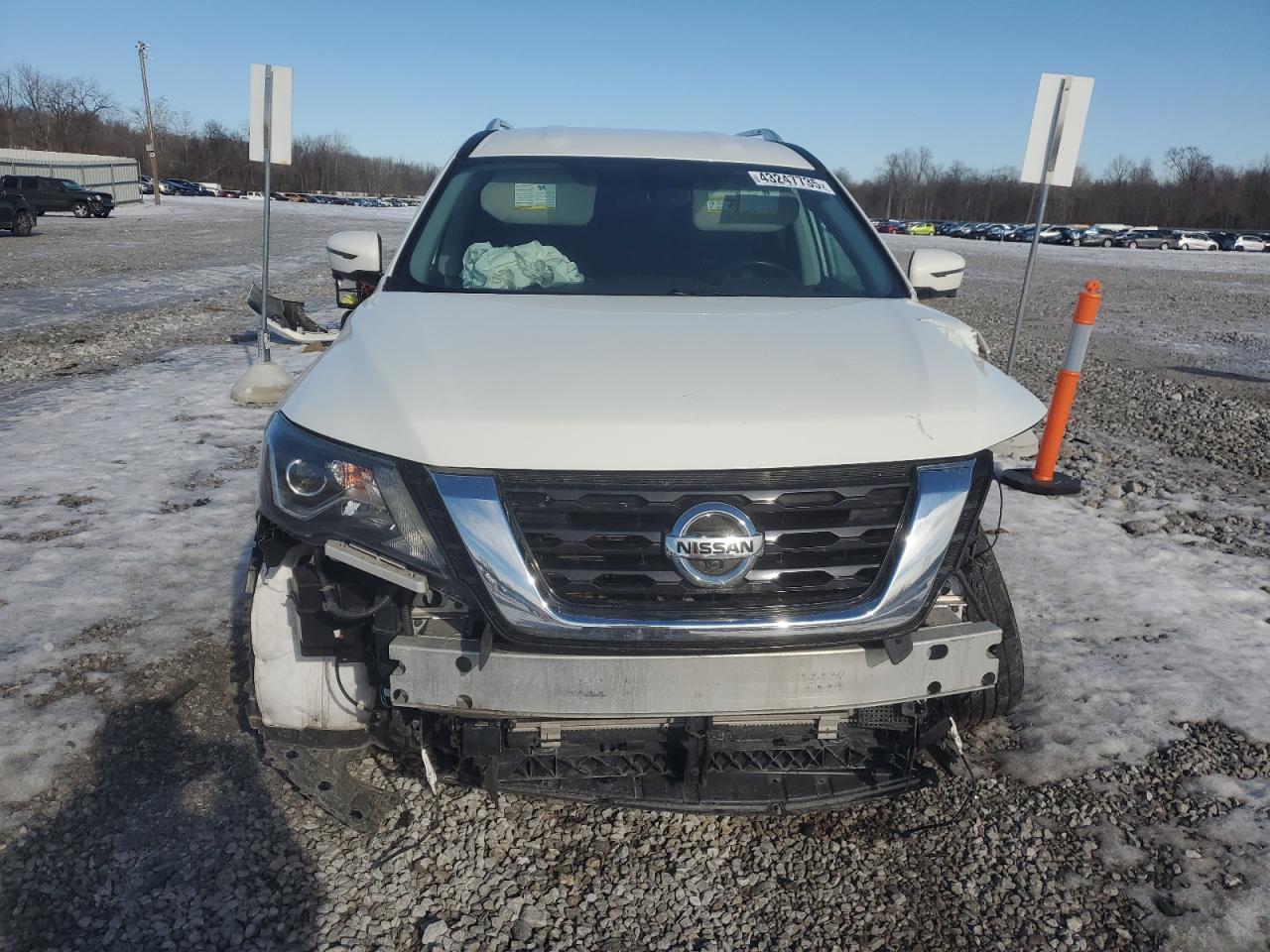 2020 Nissan Pathfinder - Image 5