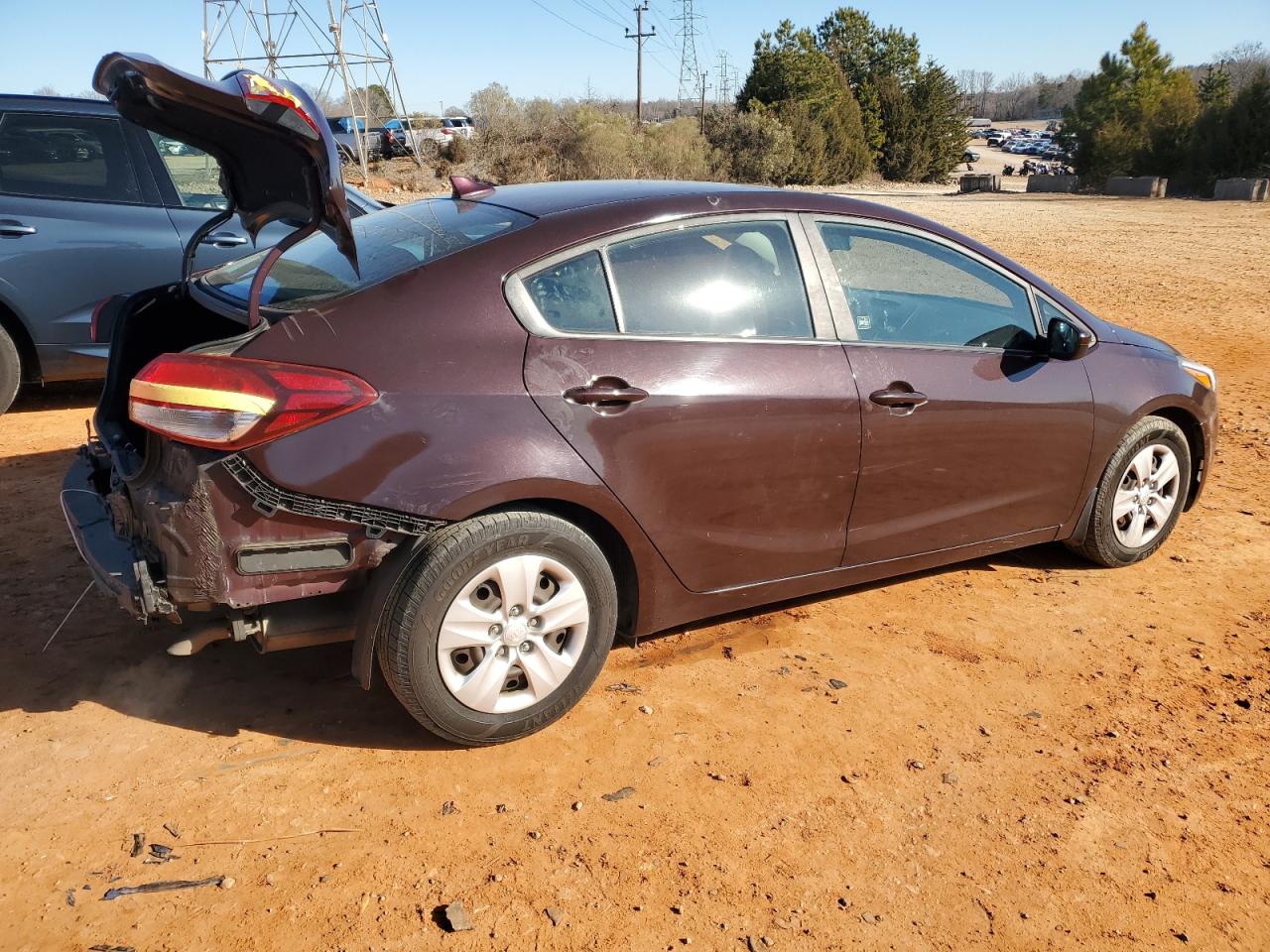 2017 Kia Forte - Image 3