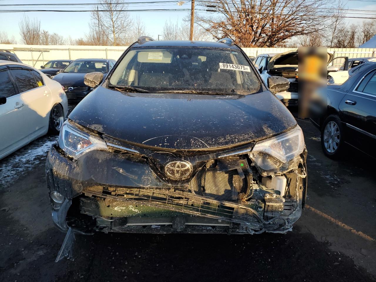 2017 Toyota RAV 4 - Image 5