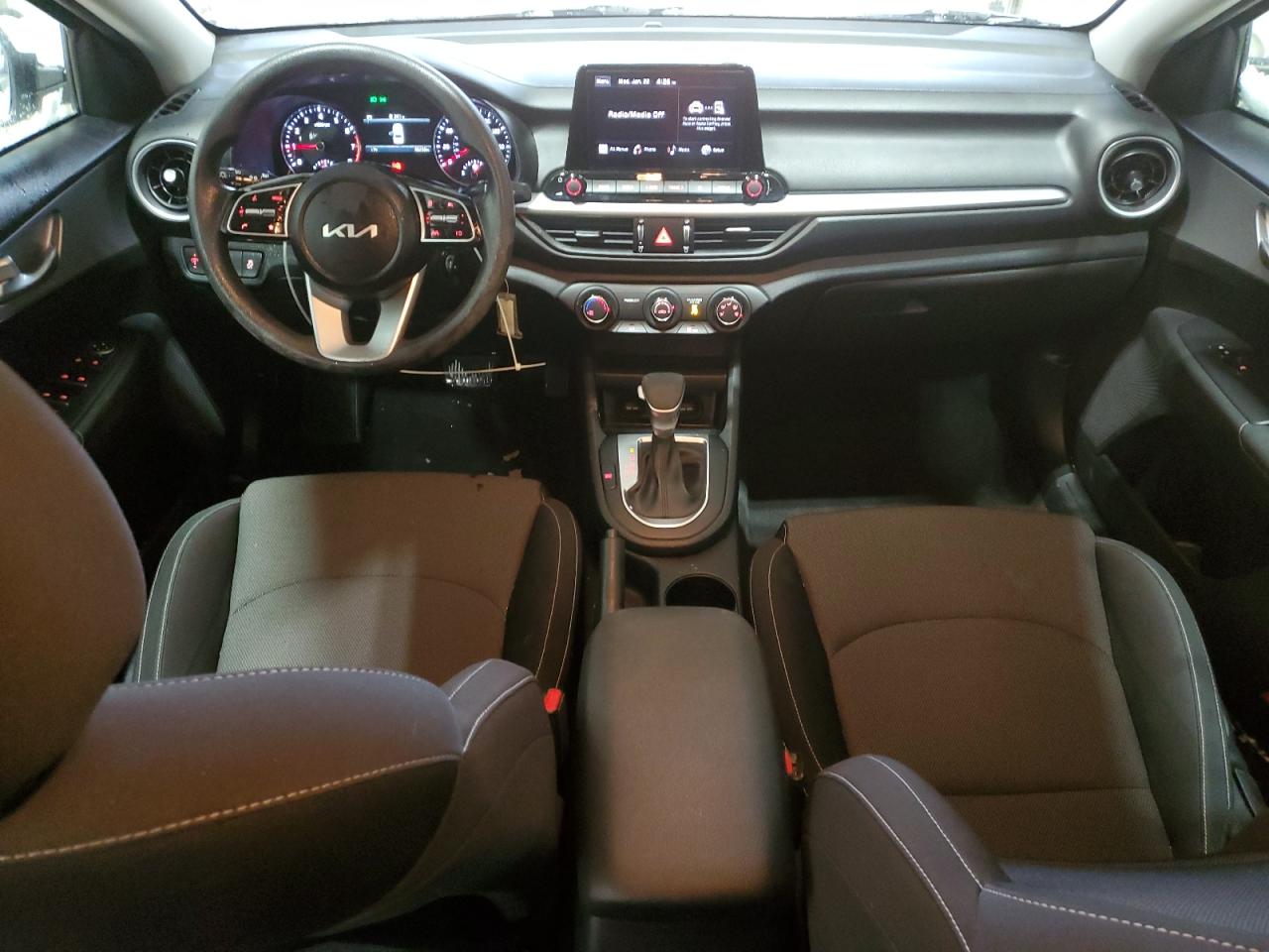 2023 Kia Forte - Image 8