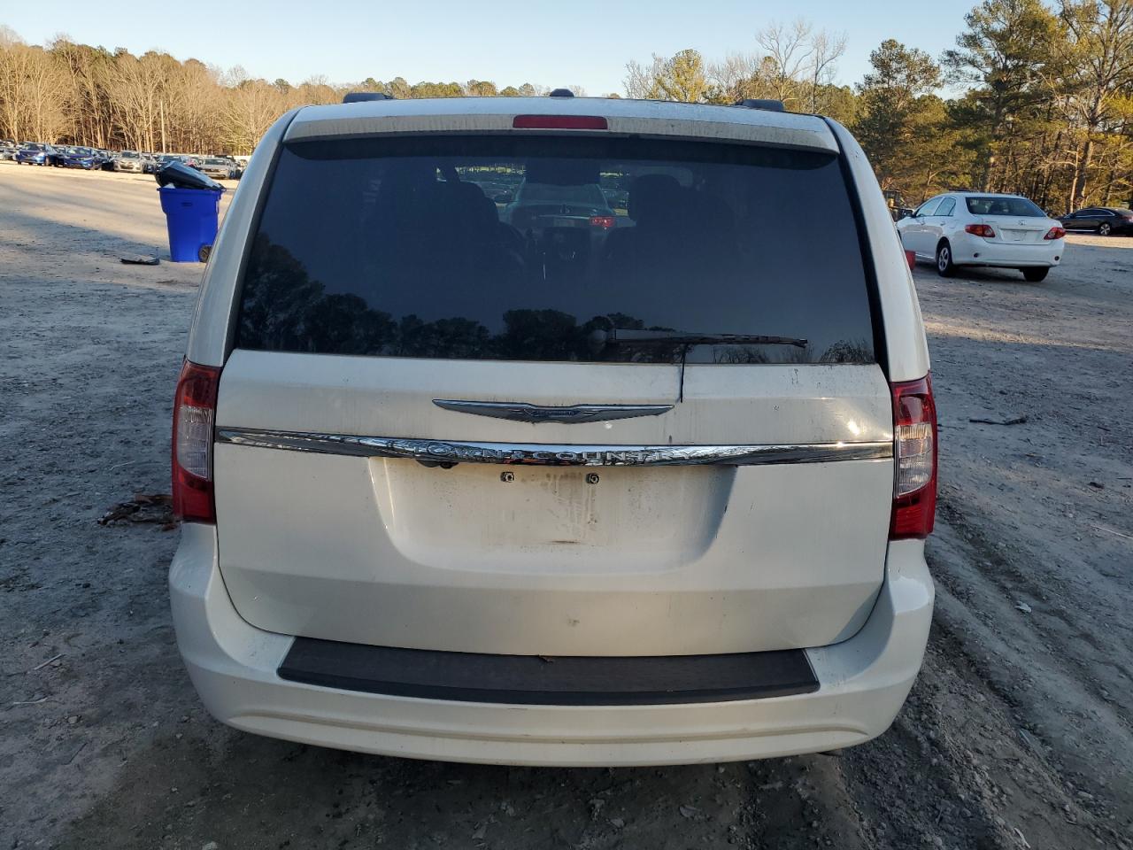 2012 Chrysler Town & Country - Image 6