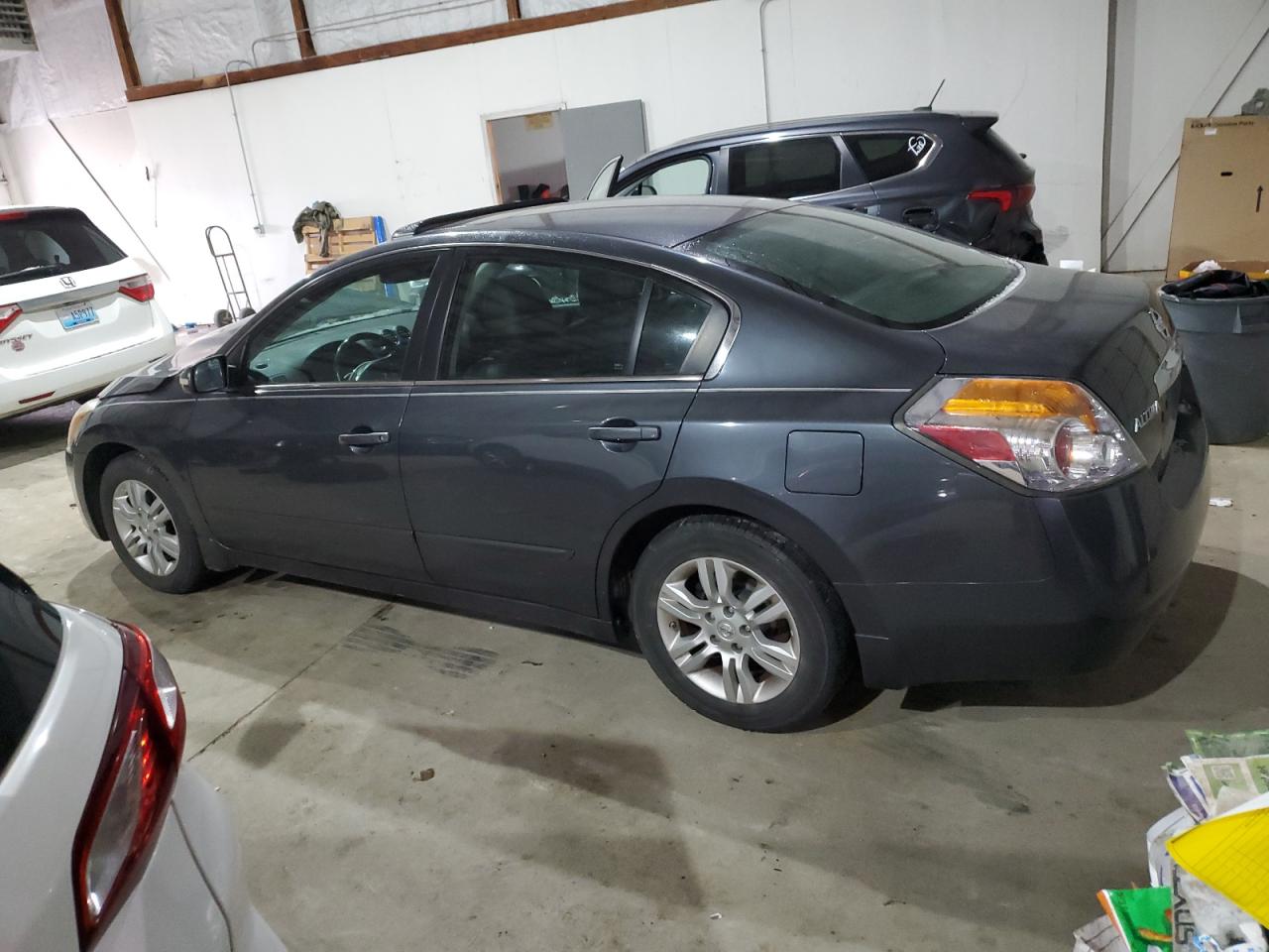 2010 Nissan Altima - Image 2