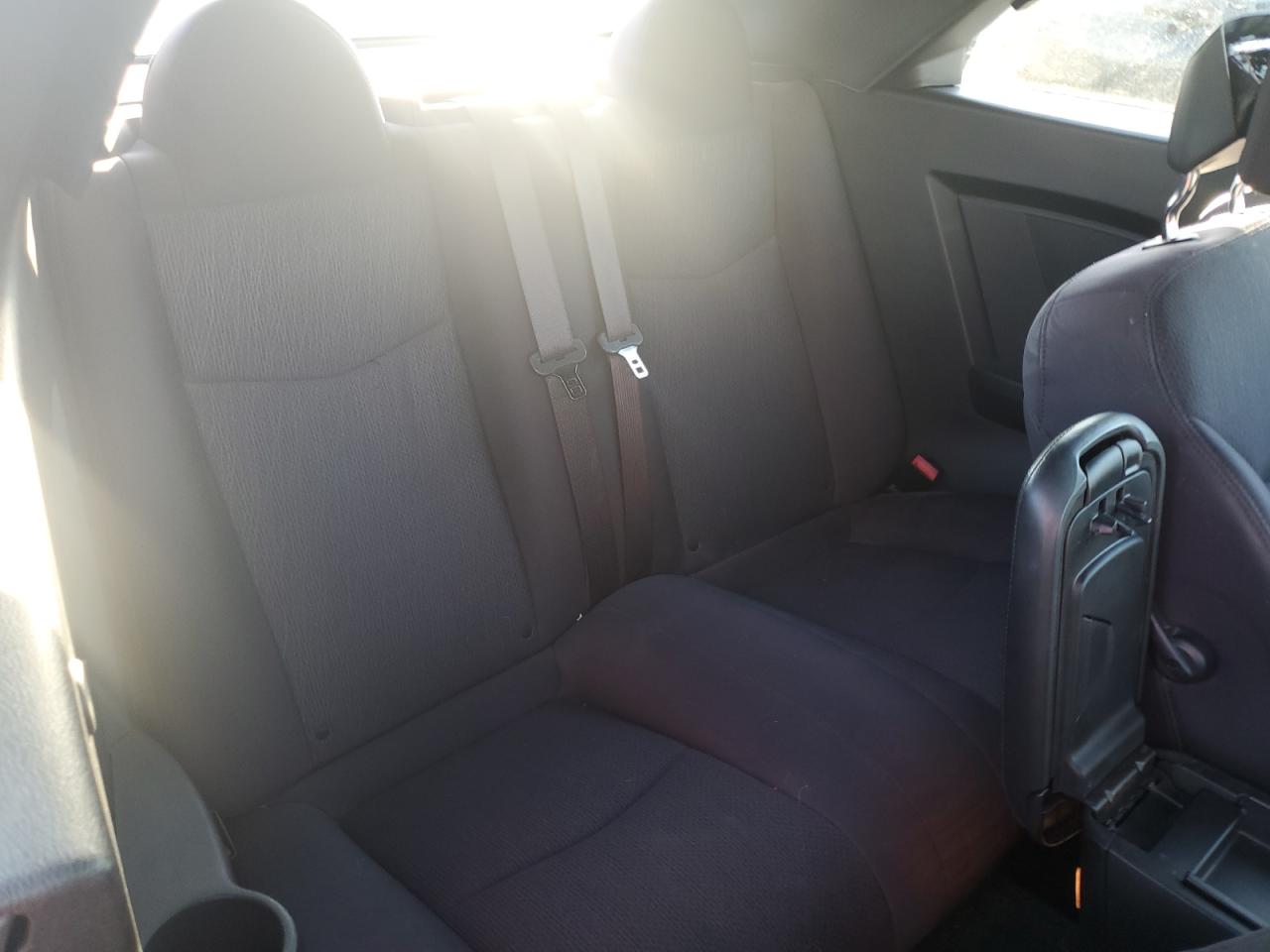 2013 Chrysler 200 - Image 10
