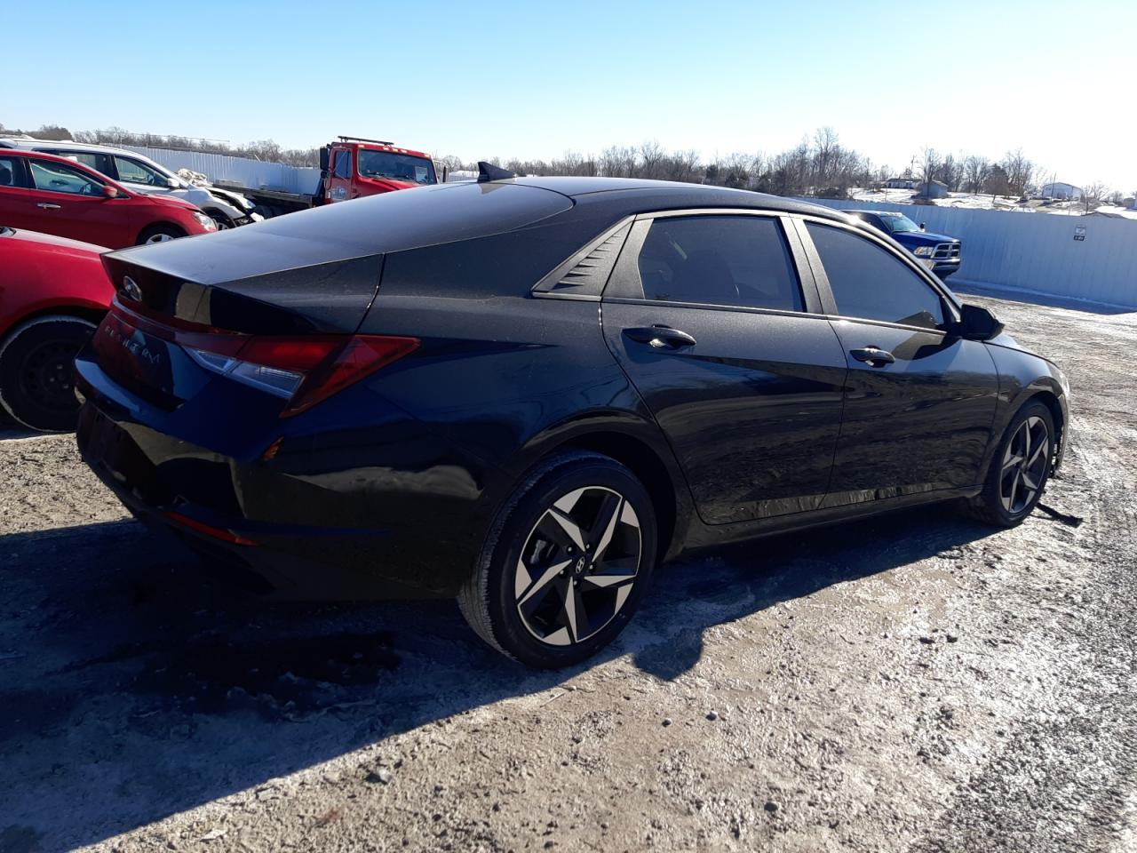 2023 Hyundai Elantra - Image 3
