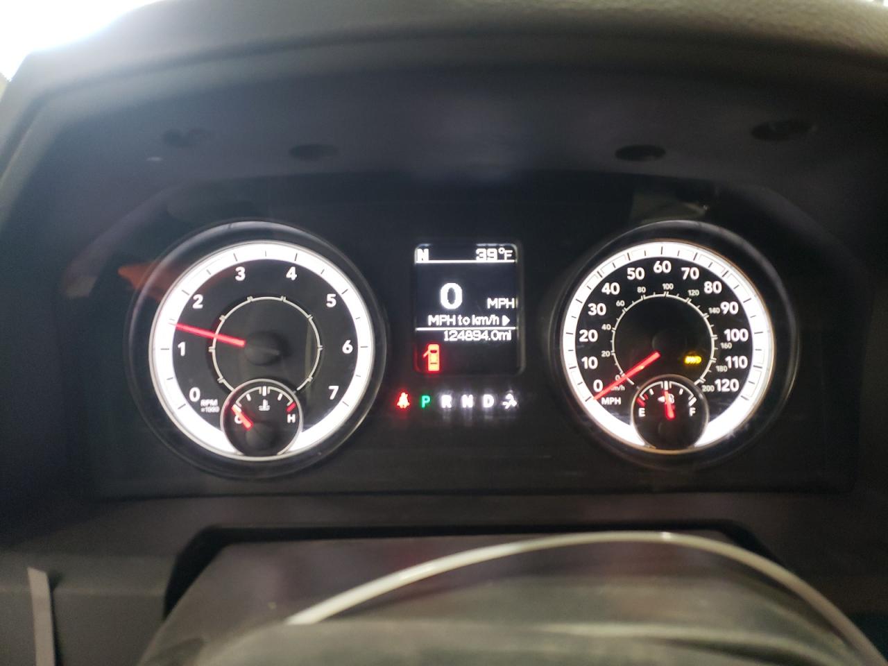 2016 RAM 1500 - Image 9