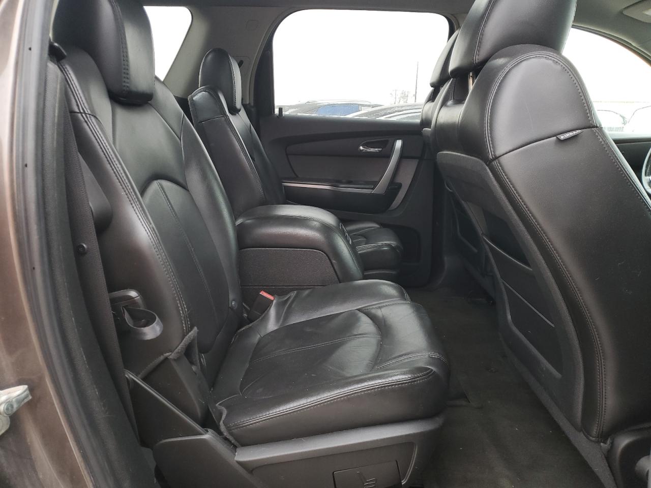 2009 GMC Acadia - Image 11
