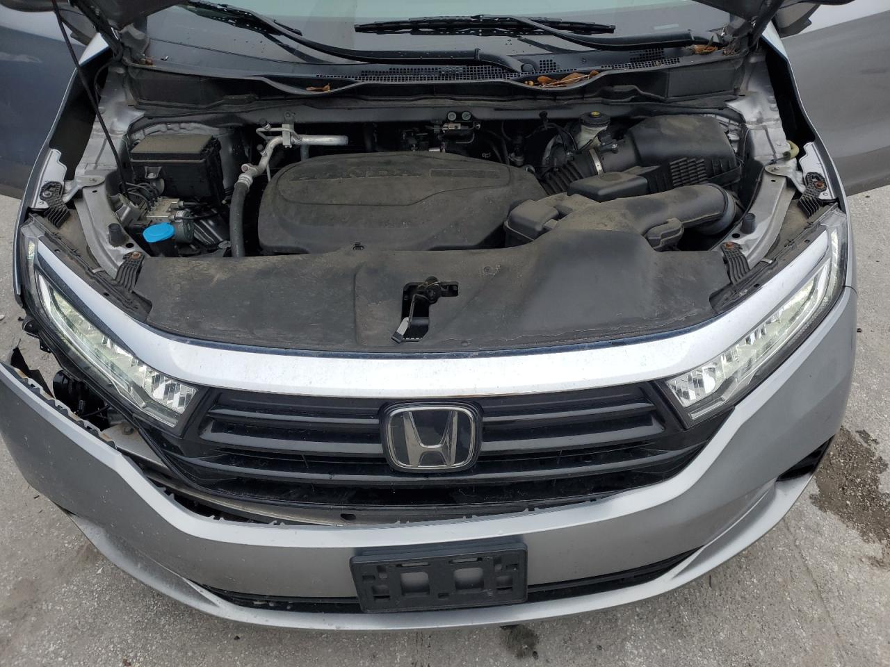 2022 Honda Odyssey - Image 12