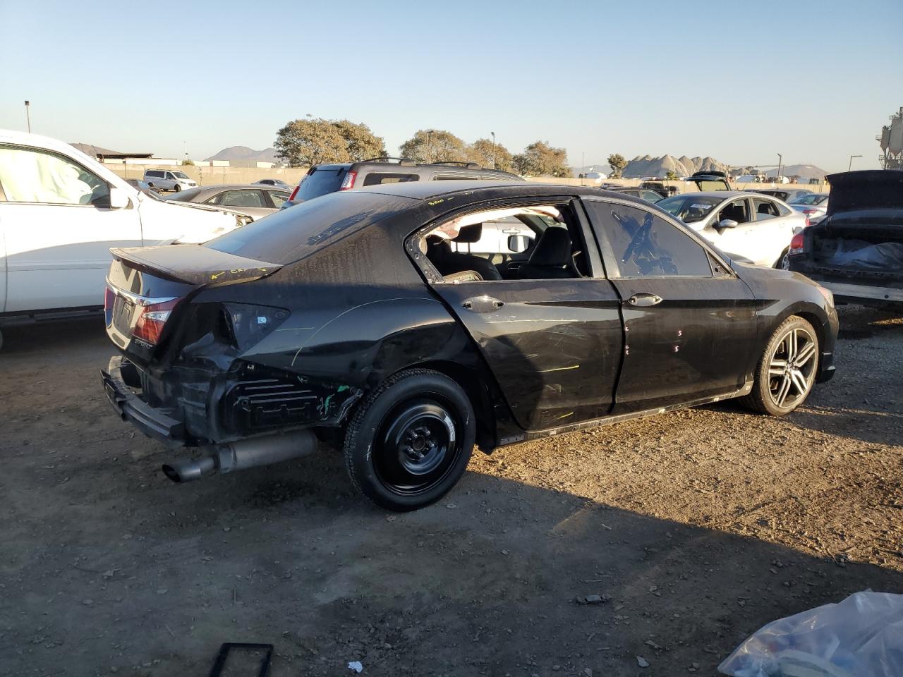 1HGCR2F53GA210230 HONDA ACCORD 2016