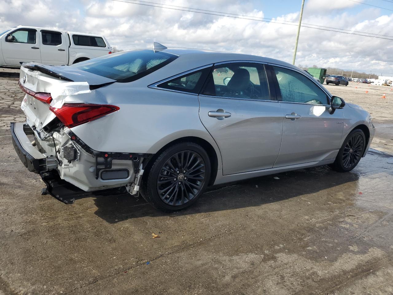 2020 Toyota Avalon - Image 3