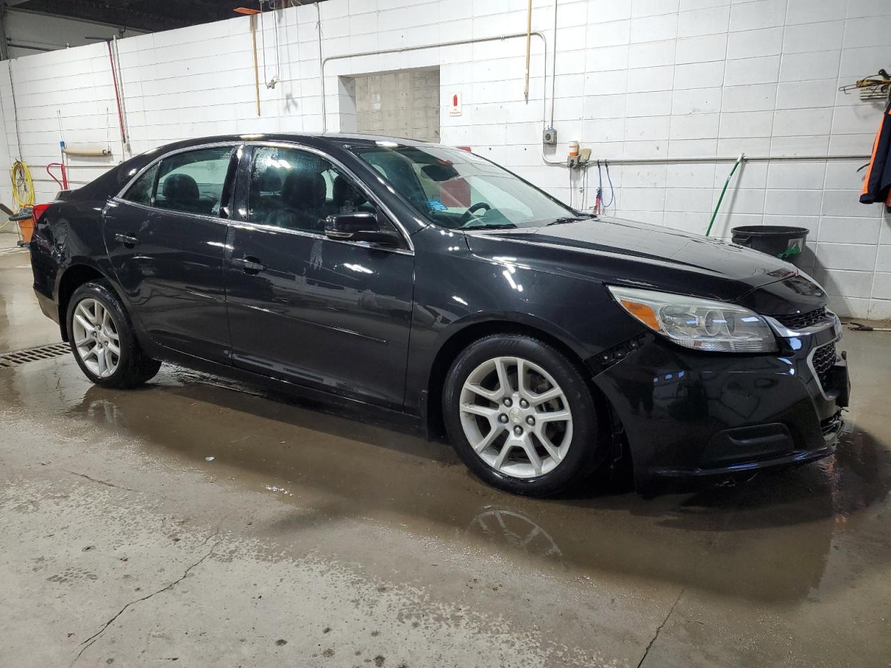 2015 Chevrolet Malibu - Image 4