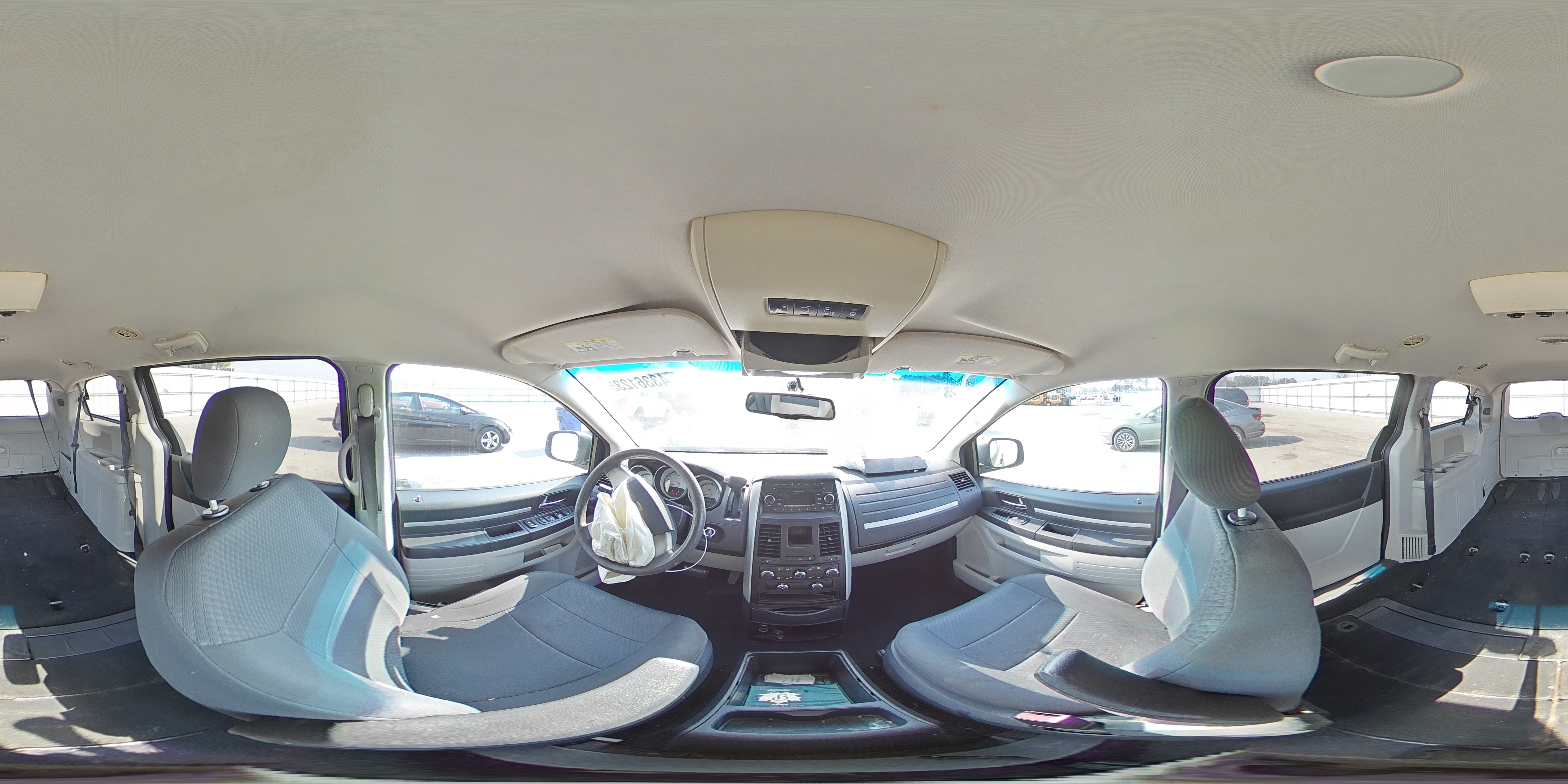 2010 Dodge Caravan - Image 14