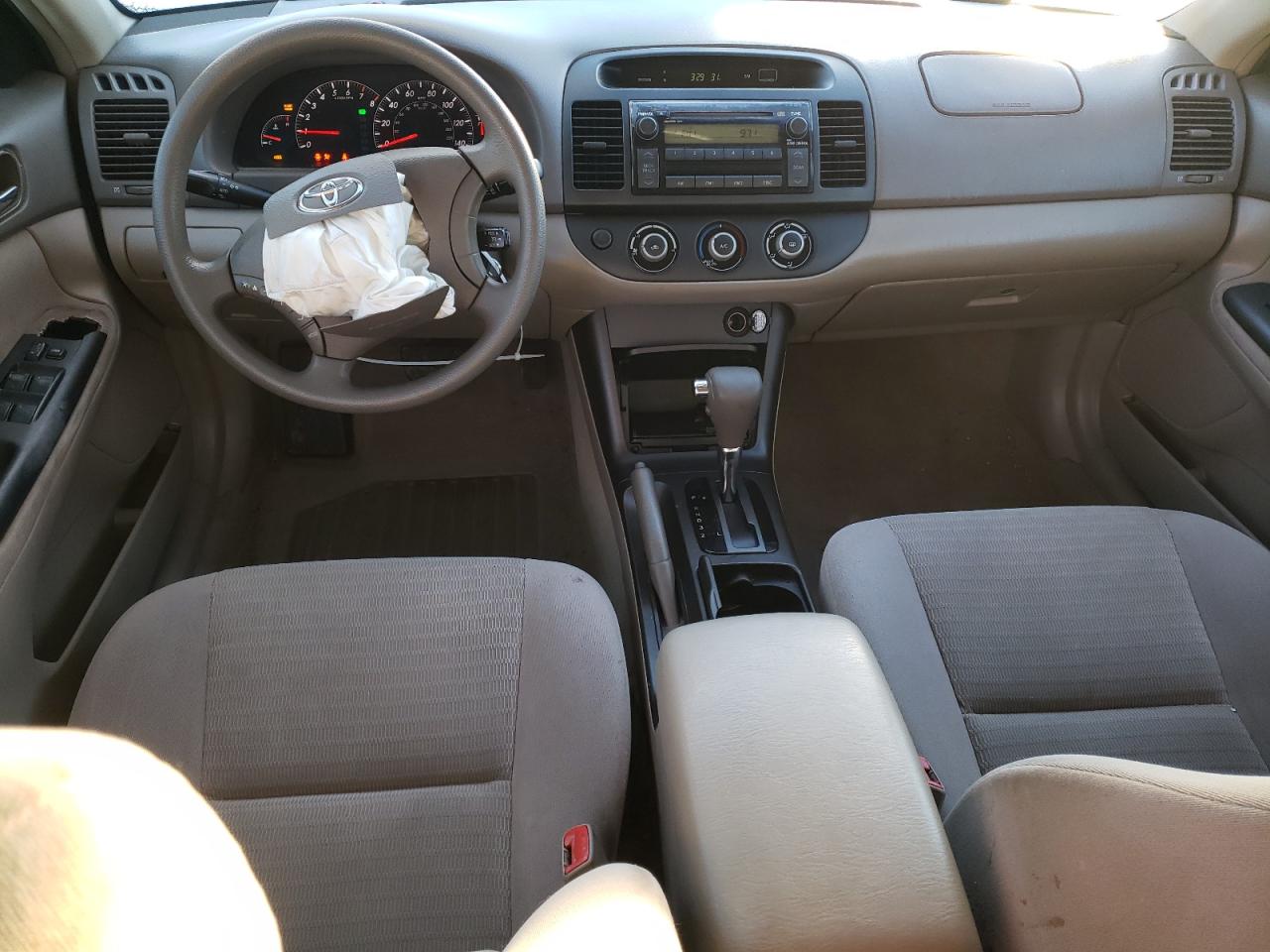 2005 Toyota Camry - Image 8