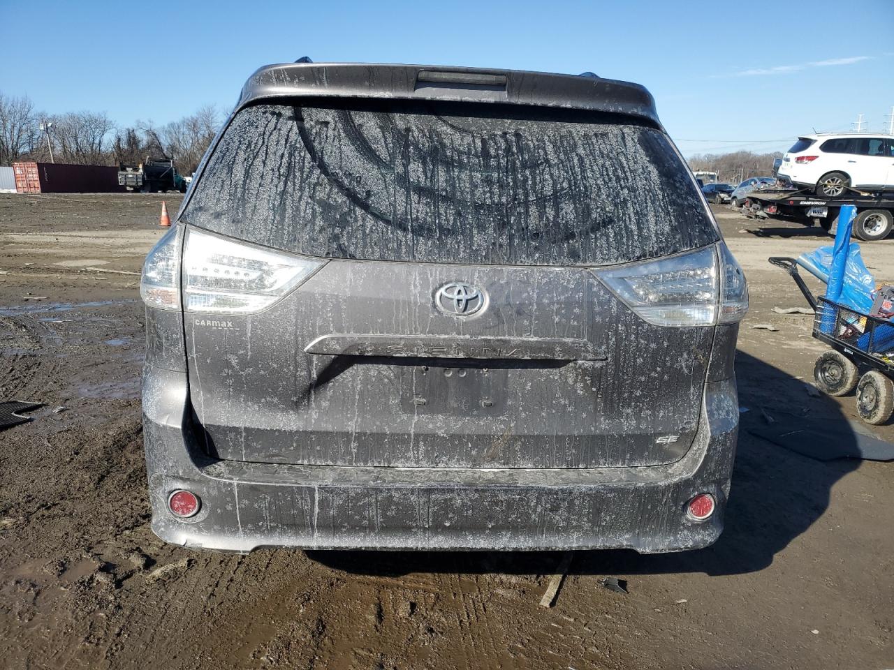 2013 Toyota Sienna - Image 6