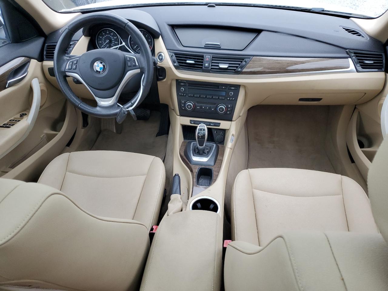 2015 BMW X1 - Image 8