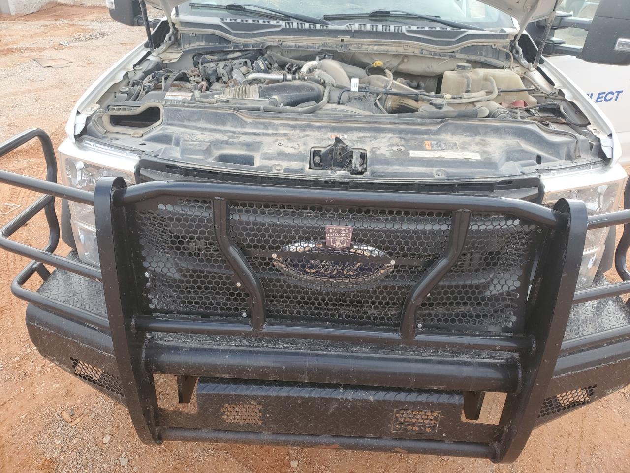 2022 Ford F550 - Image 7