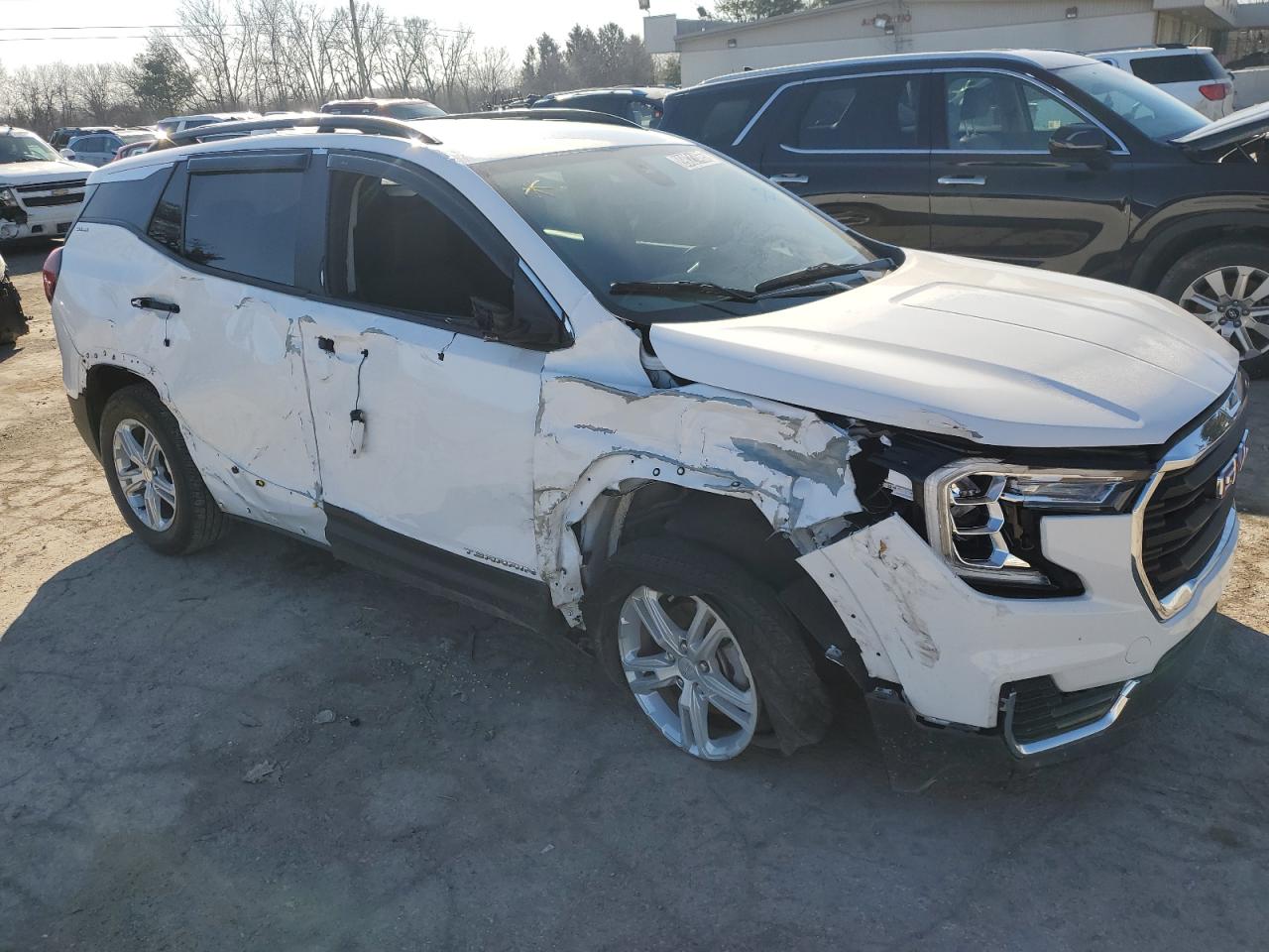 2022 GMC Terrain - Image 4